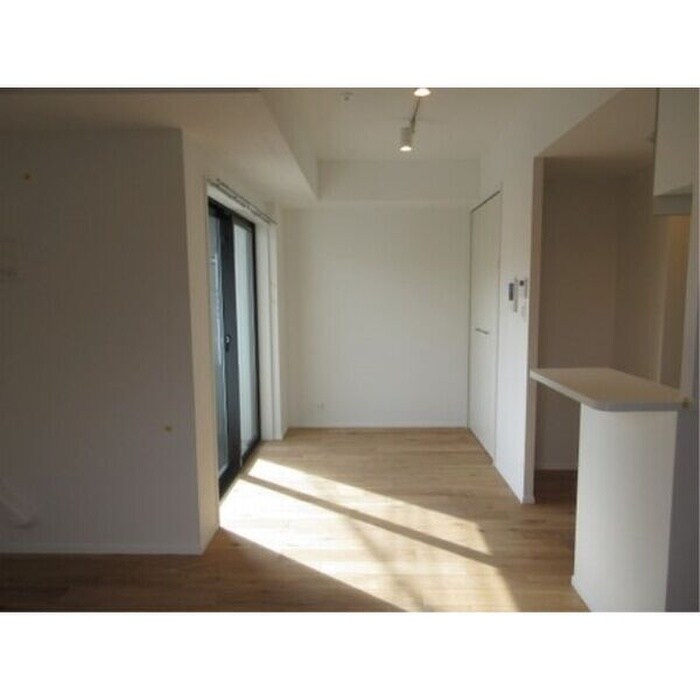 物件内観写真2　(居室)