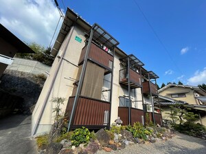カ－サ出口外観写真