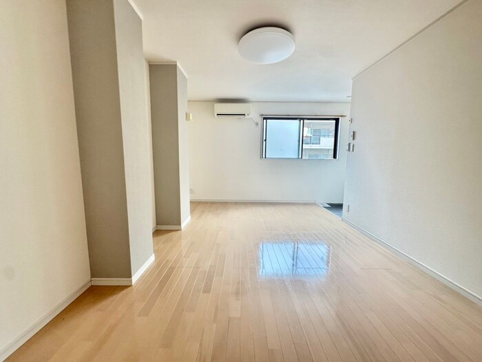 物件内観写真2　(居室)