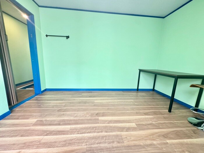 物件内観写真3　(居室)