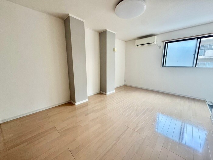 物件内観写真3　(居室)