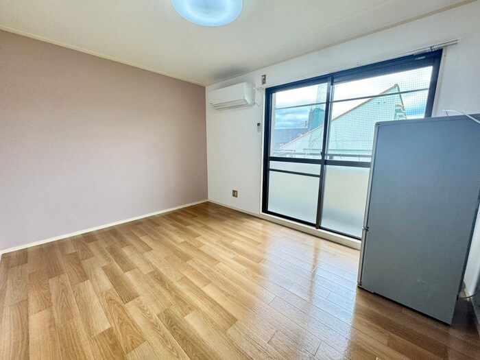 物件内観写真4　(居室)