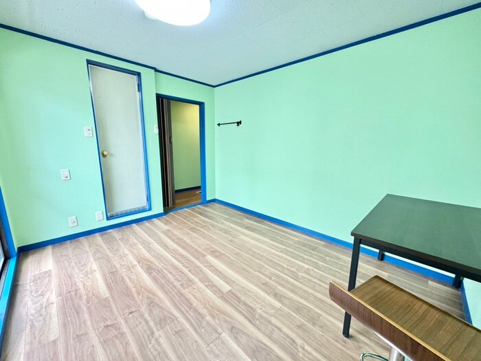 物件内観写真4　(居室)