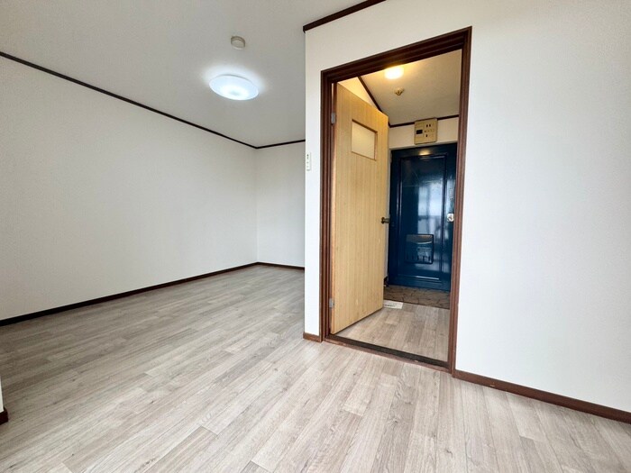 物件内観写真6　(居室)