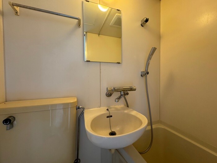 物件内観写真8　(洗面)