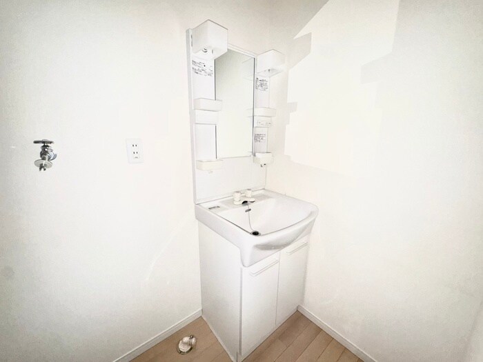 物件内観写真8　(洗面)