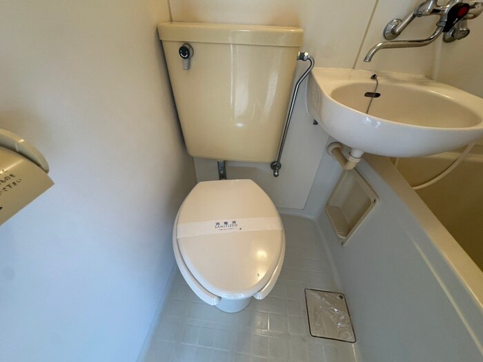 物件内観写真9　(トイレ)