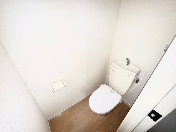 物件内観写真10　(トイレ)