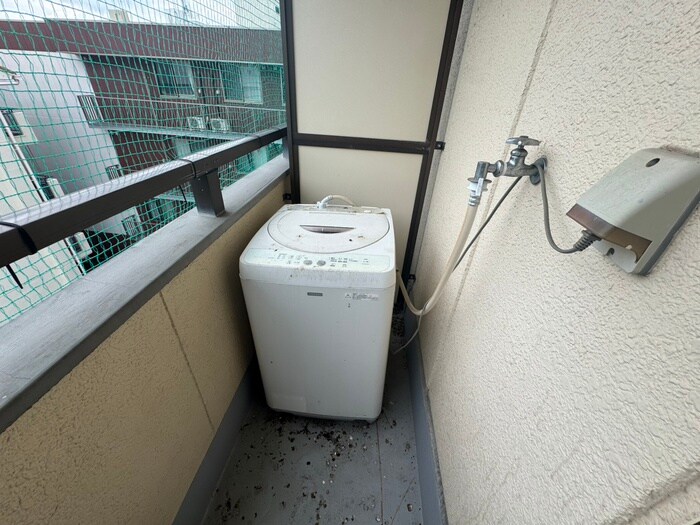 物件内観写真13　(洗濯機置場)