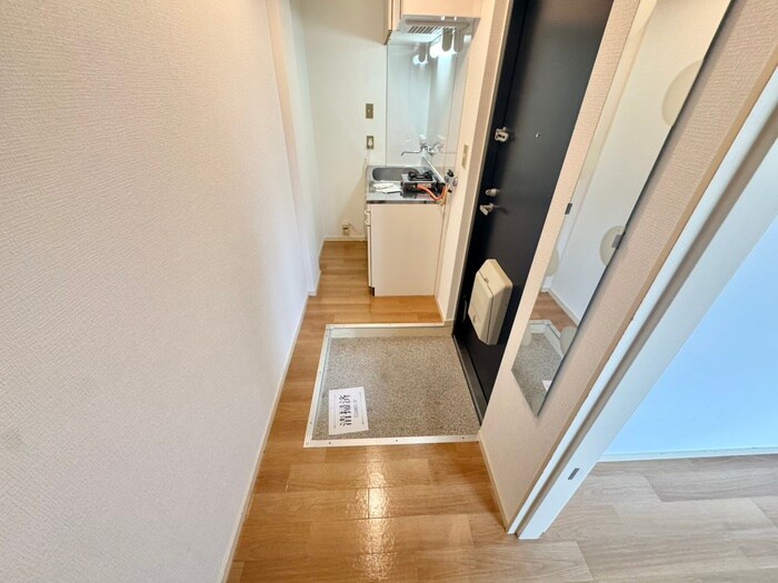 物件内観写真14　(廊下)