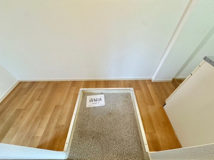 物件内観写真15　(玄関)