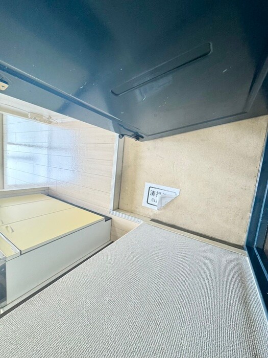 物件内観写真15　(玄関)