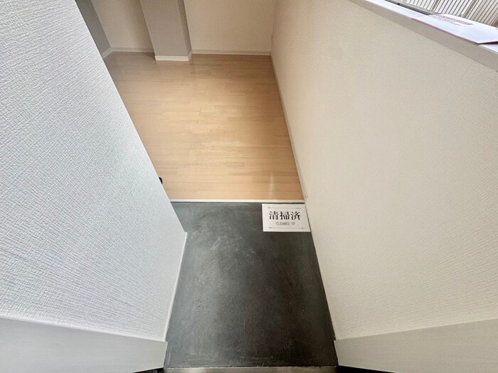 物件内観写真16　(玄関)