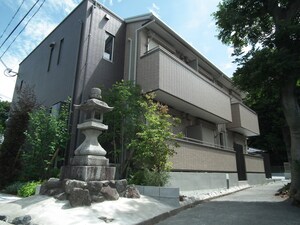 シャーロット外観写真