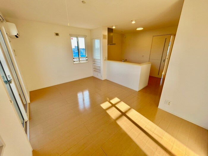 物件内観写真8　(居室)