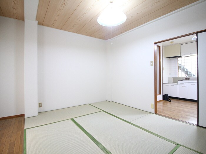 物件内観写真8　(居室)