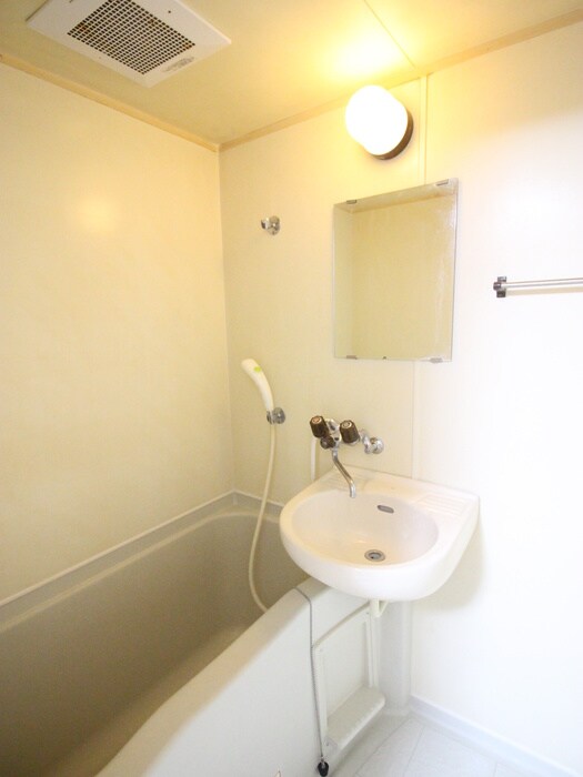 物件内観写真8　(バス／シャワールーム等)