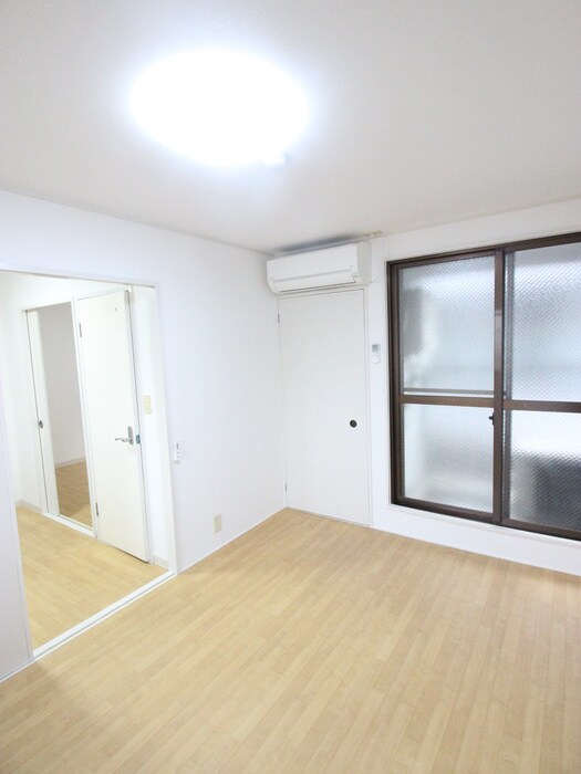 物件内観写真12　(居室)