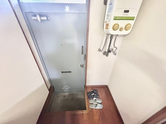 物件内観写真17　(玄関)