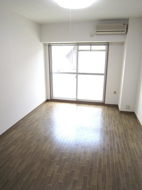 物件内観写真15　(居室)