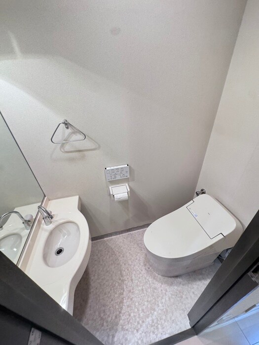 物件内観写真12　(トイレ)