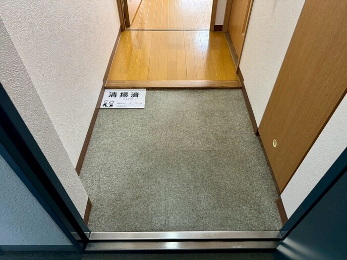 物件内観写真14　(玄関)