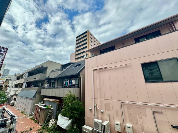 物件内観写真17　(室内からの展望)