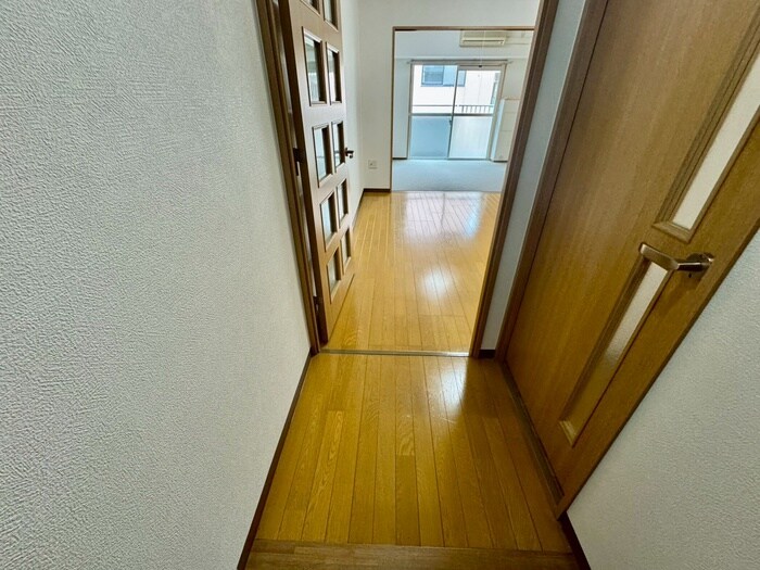 物件内観写真19　(廊下)