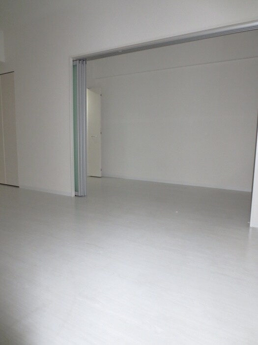 物件内観写真11　(居室)