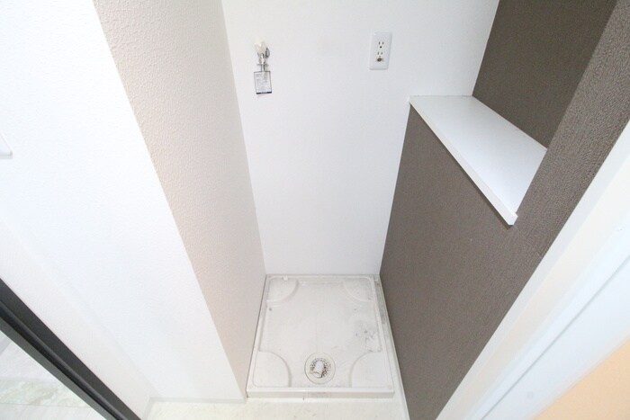 物件内観写真17　(洗濯機置場)