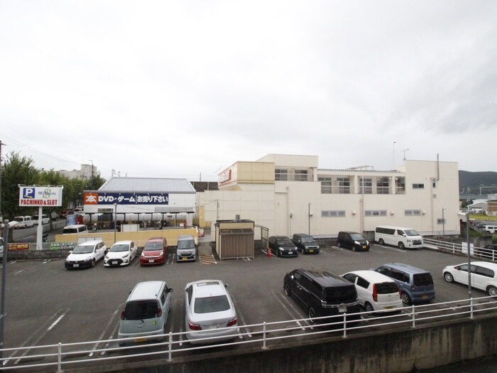 物件内観写真13　(室内からの展望)