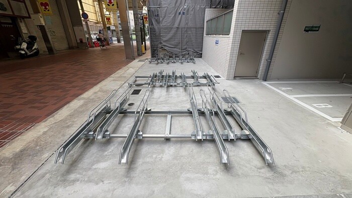 物件外観写真6　(駐輪場)