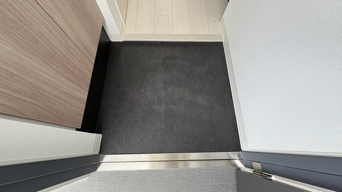 物件内観写真19　(玄関)