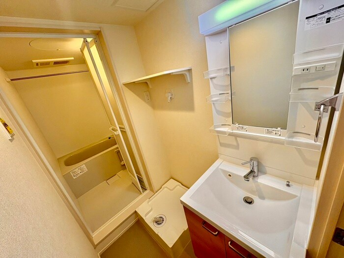 物件内観写真13　(洗濯機置場)