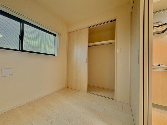 物件内観写真15　(収納)