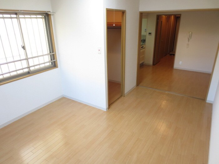 物件内観写真13　(居室)