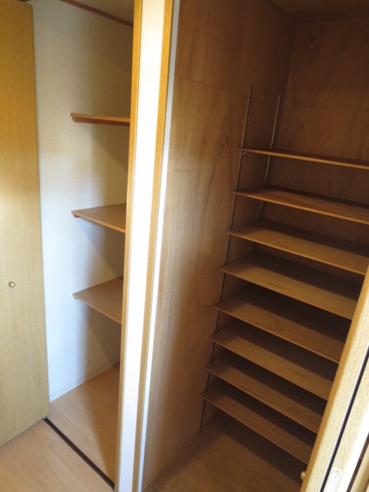 物件内観写真22　(靴箱)