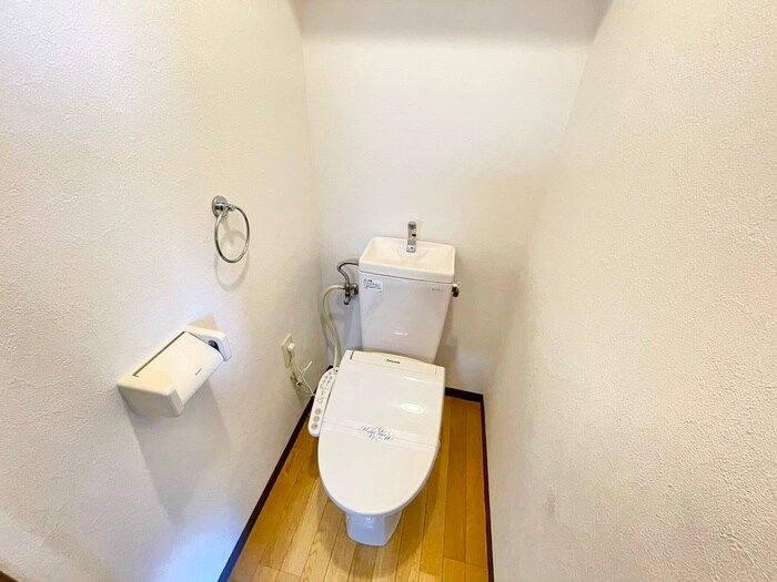 物件内観写真13　(トイレ)