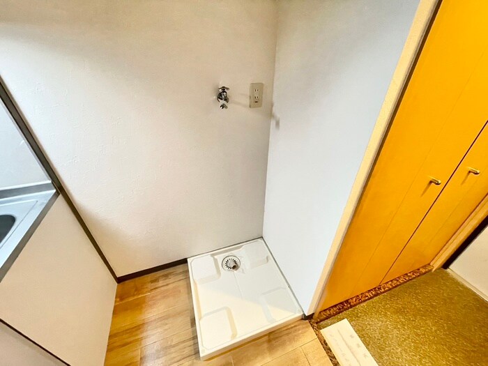物件内観写真20　(洗濯機置場)