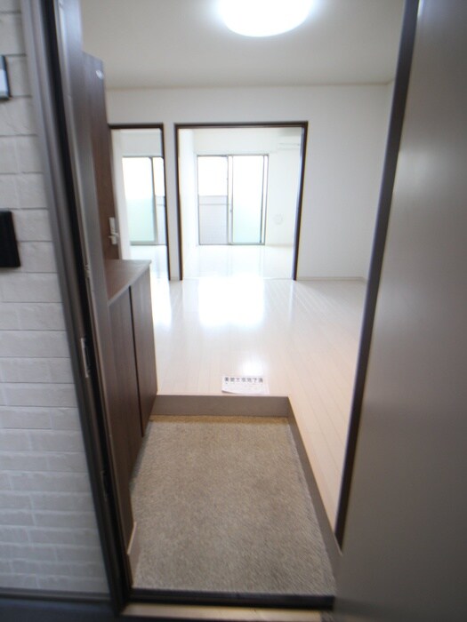 物件内観写真22　(玄関)