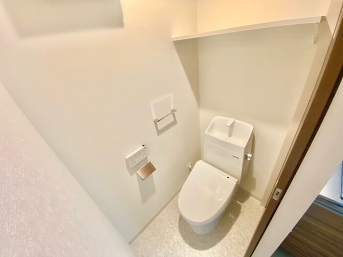 物件内観写真8　(トイレ)