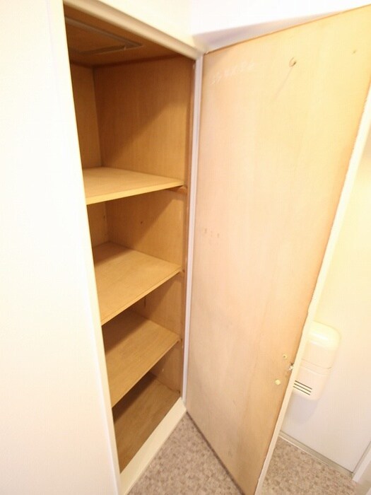 物件内観写真8　(靴箱)