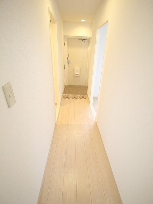 物件内観写真15　(廊下)