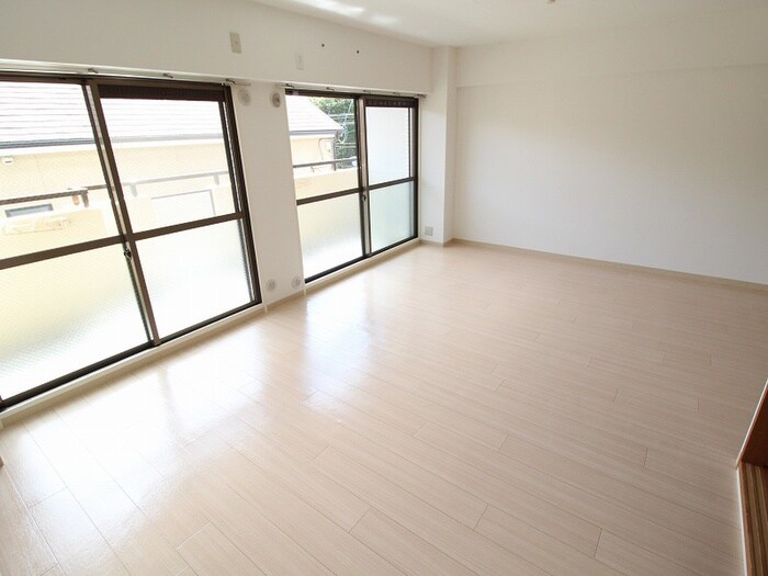 物件内観写真16　(居室)