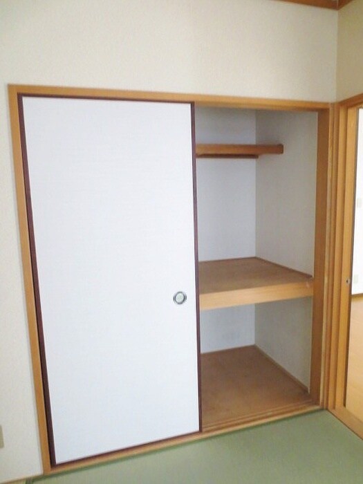 物件内観写真13　(収納)