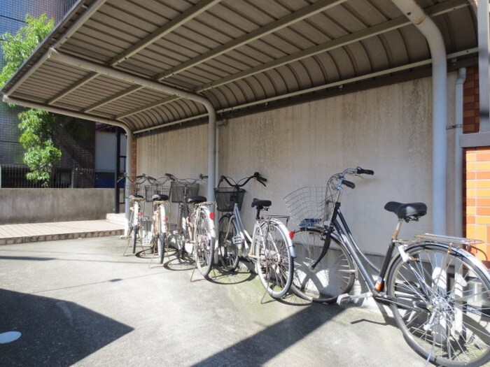 物件外観写真3　(駐輪場)
