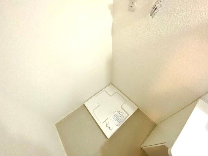 物件内観写真10　(洗濯機置場)