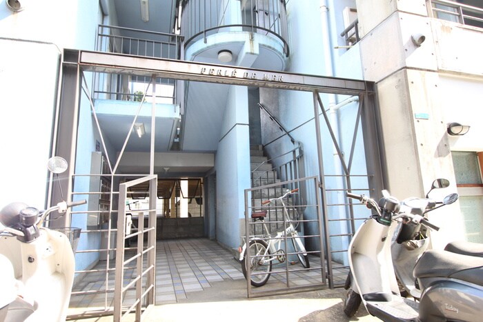 物件外観写真3　(駐輪場)