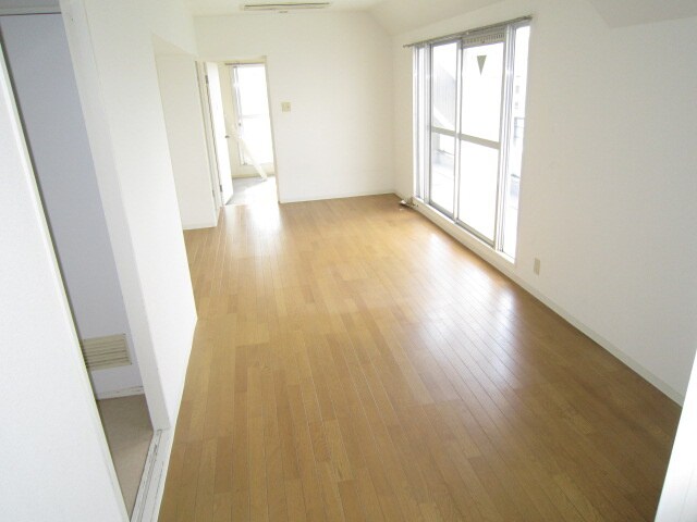 物件内観写真10　(居室)