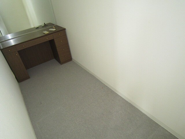 物件内観写真15　(収納)